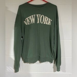 Graphic green crewneck small